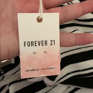 Forever 21 Pants - Forever 21 Flowy Pants Never worn Forever 21 Pants - Forever 21 Flowy Pants Never worn